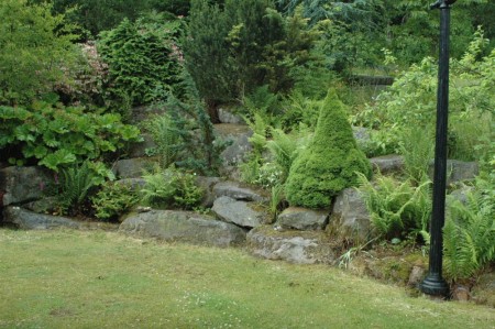 Gritstone rockery